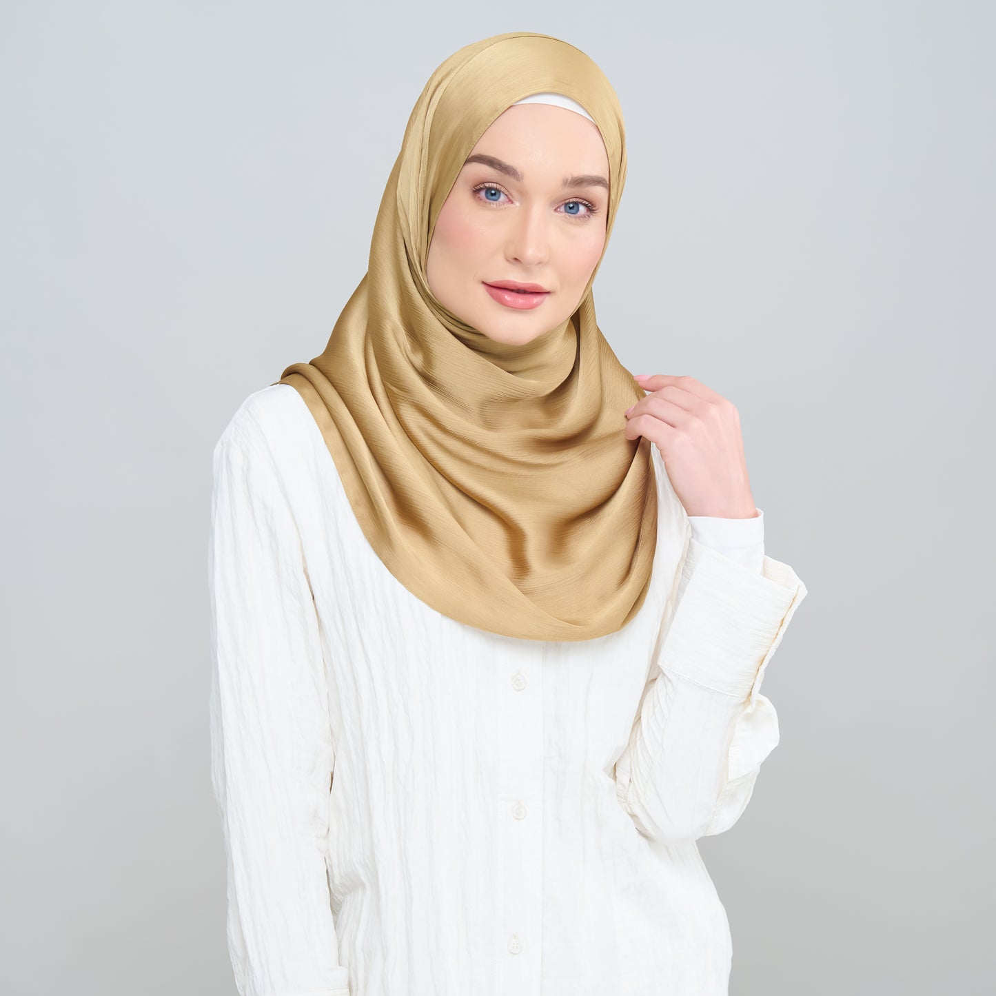 Medina Silk Shawl in Gold