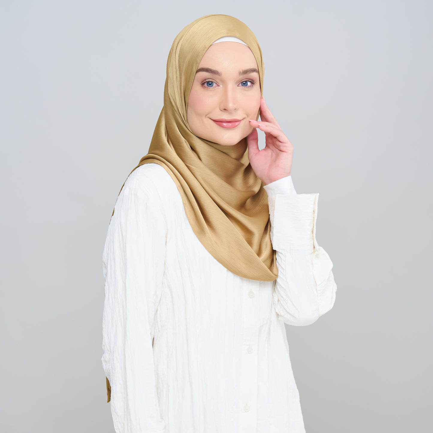 Medina Silk Shawl in Gold
