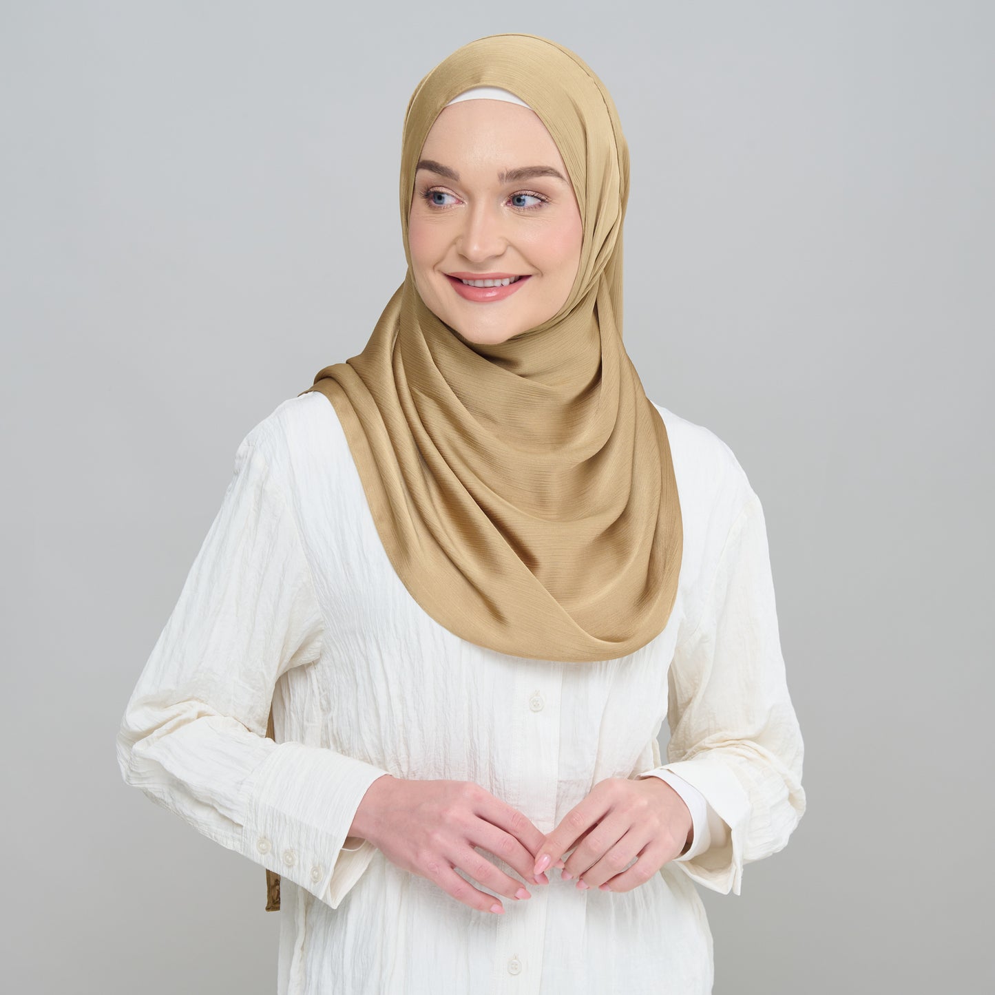 Medina Silk Shawl in Gold