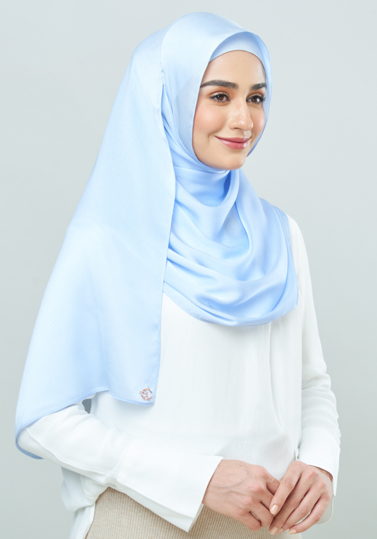 Lily Set in Frozen Blue 2.0