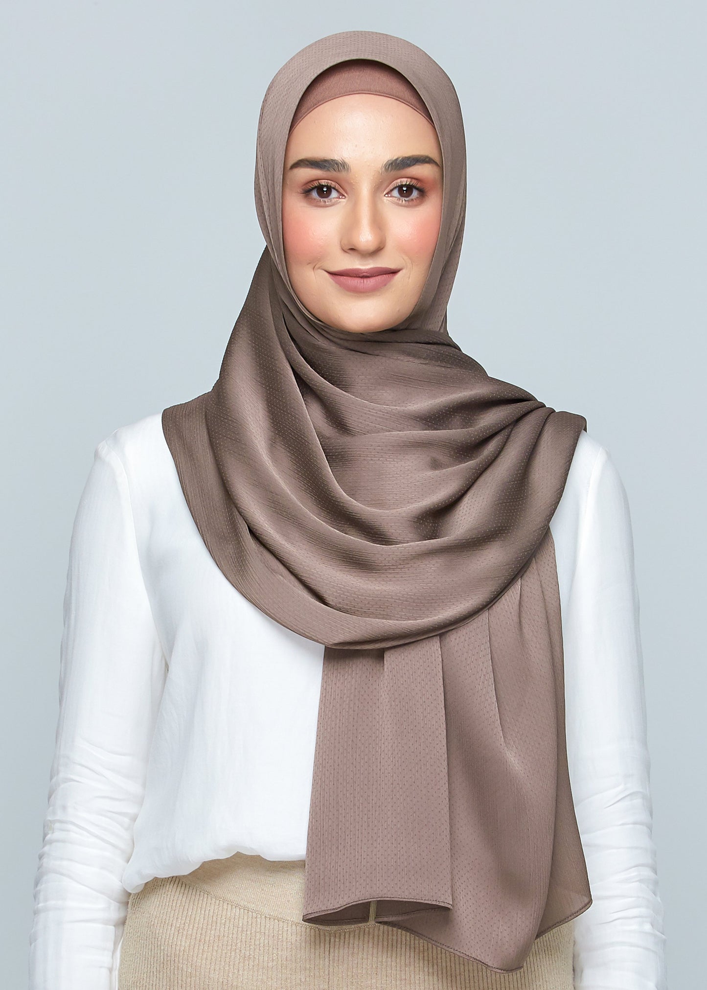 Lily Set in Dark Chocolate