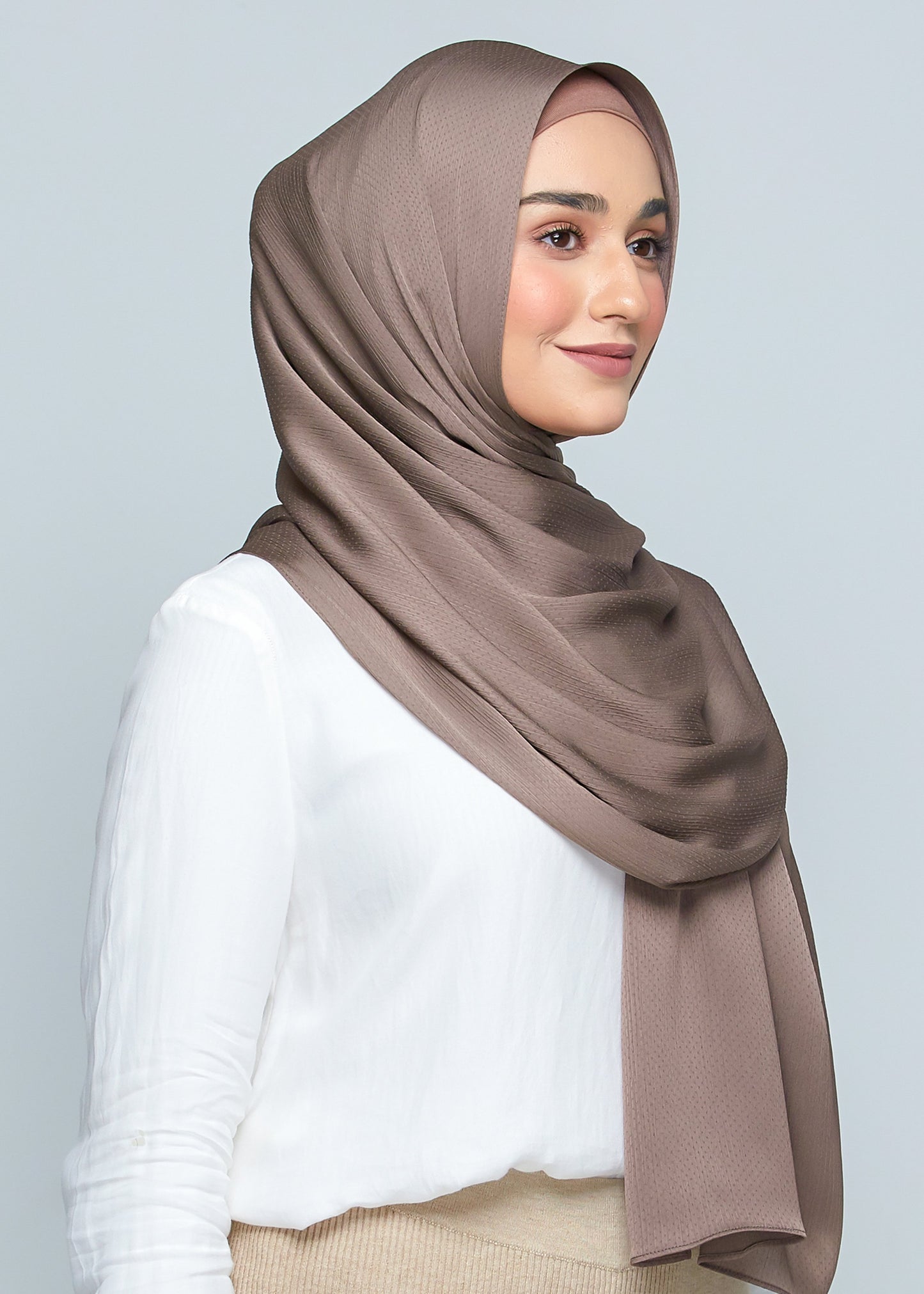 Lily Set in Dark Chocolate