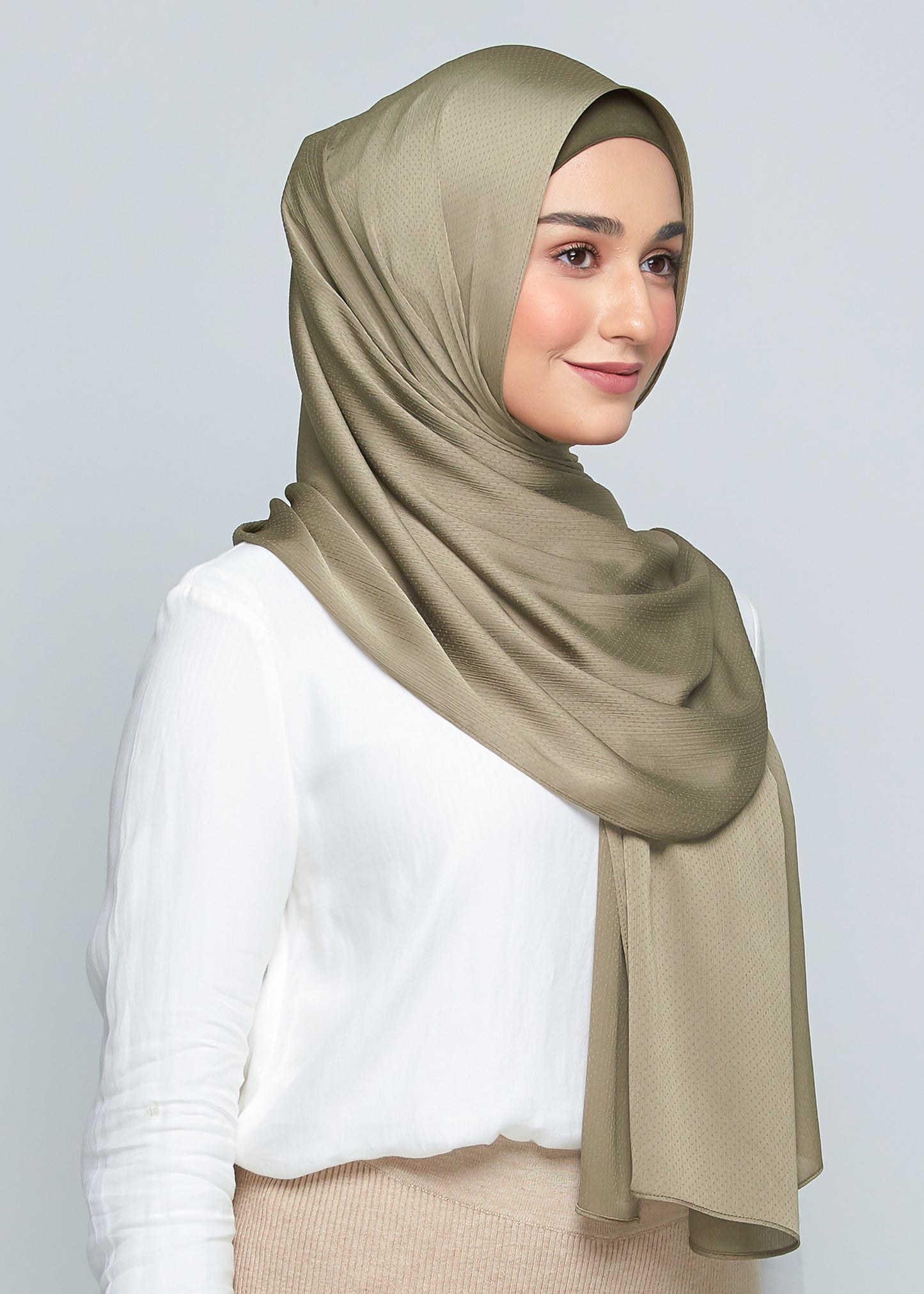 Lily Set in Willow Green
