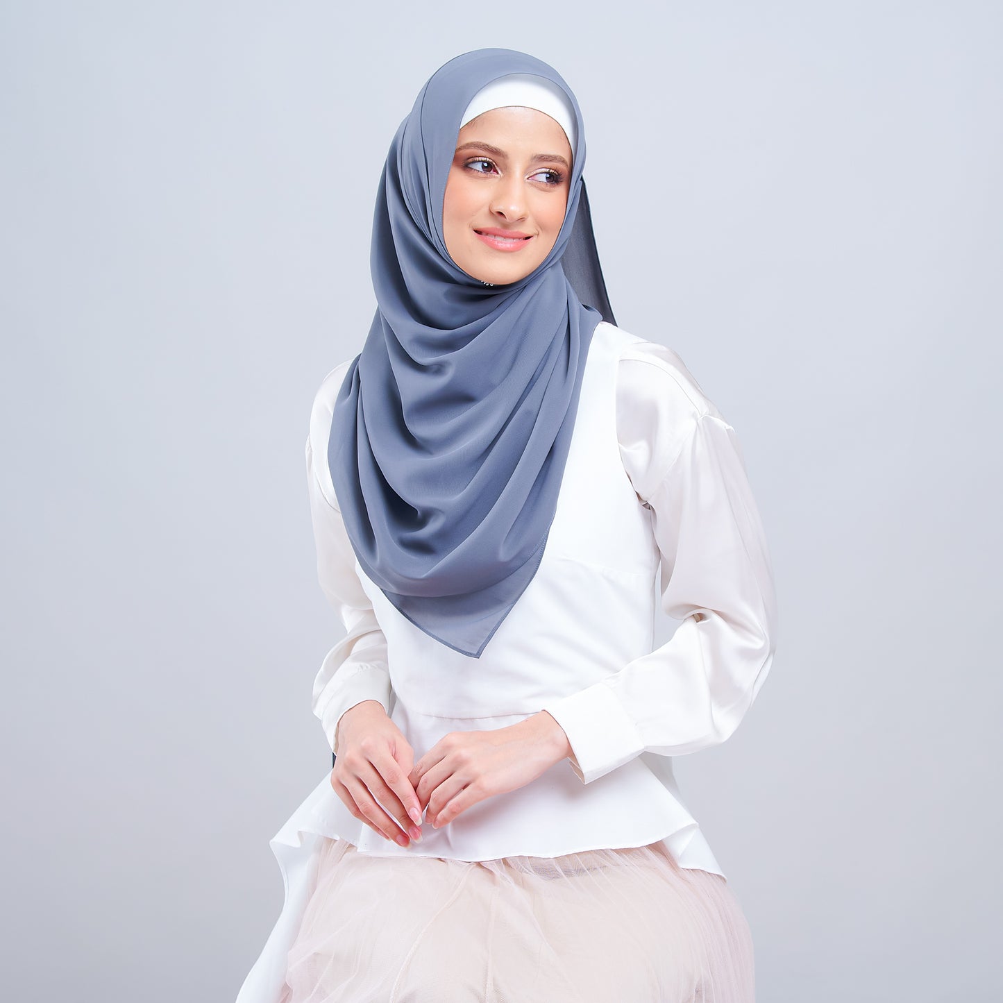 Jasmine Voile Shawl in Metro Grey