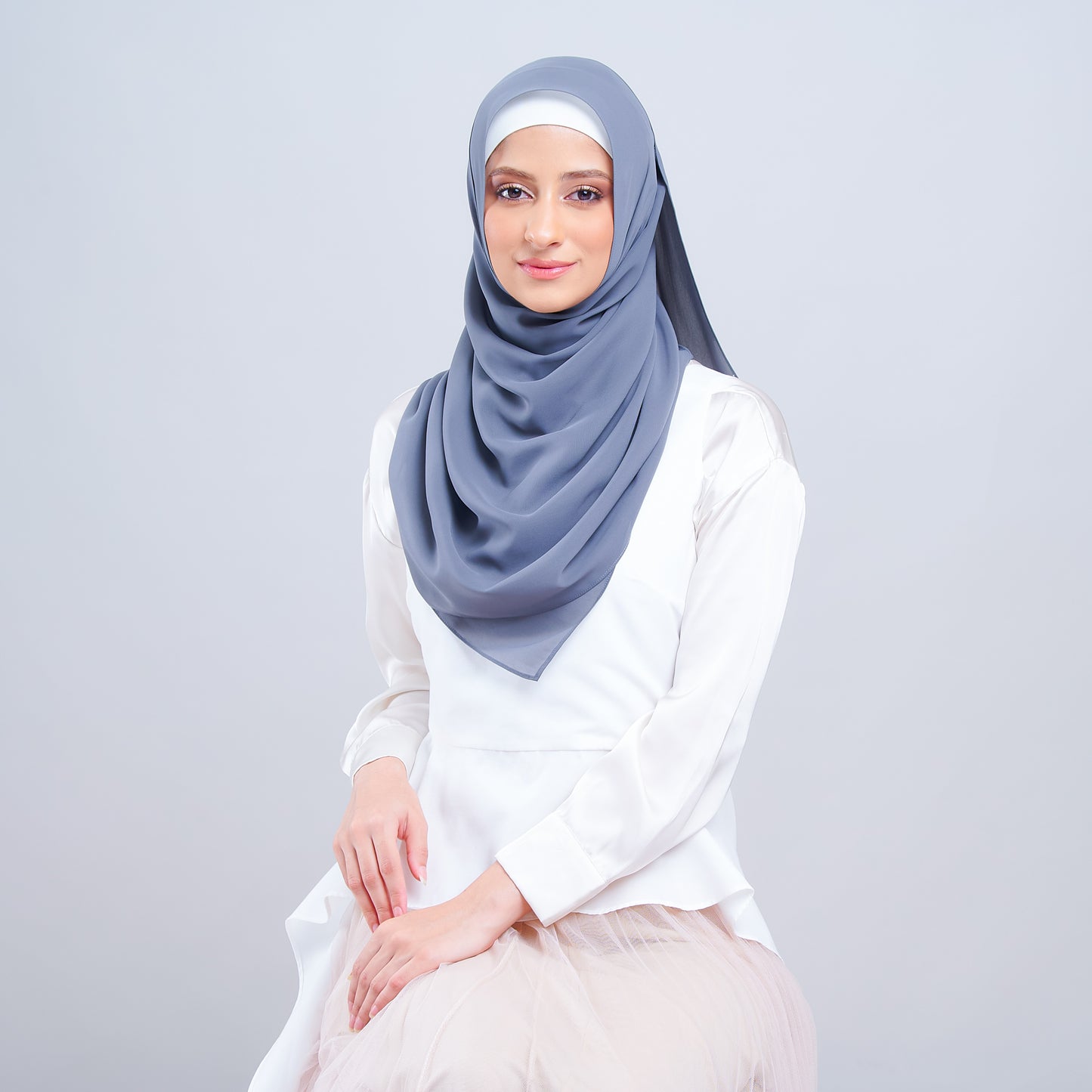 Jasmine Voile Shawl in Metro Grey