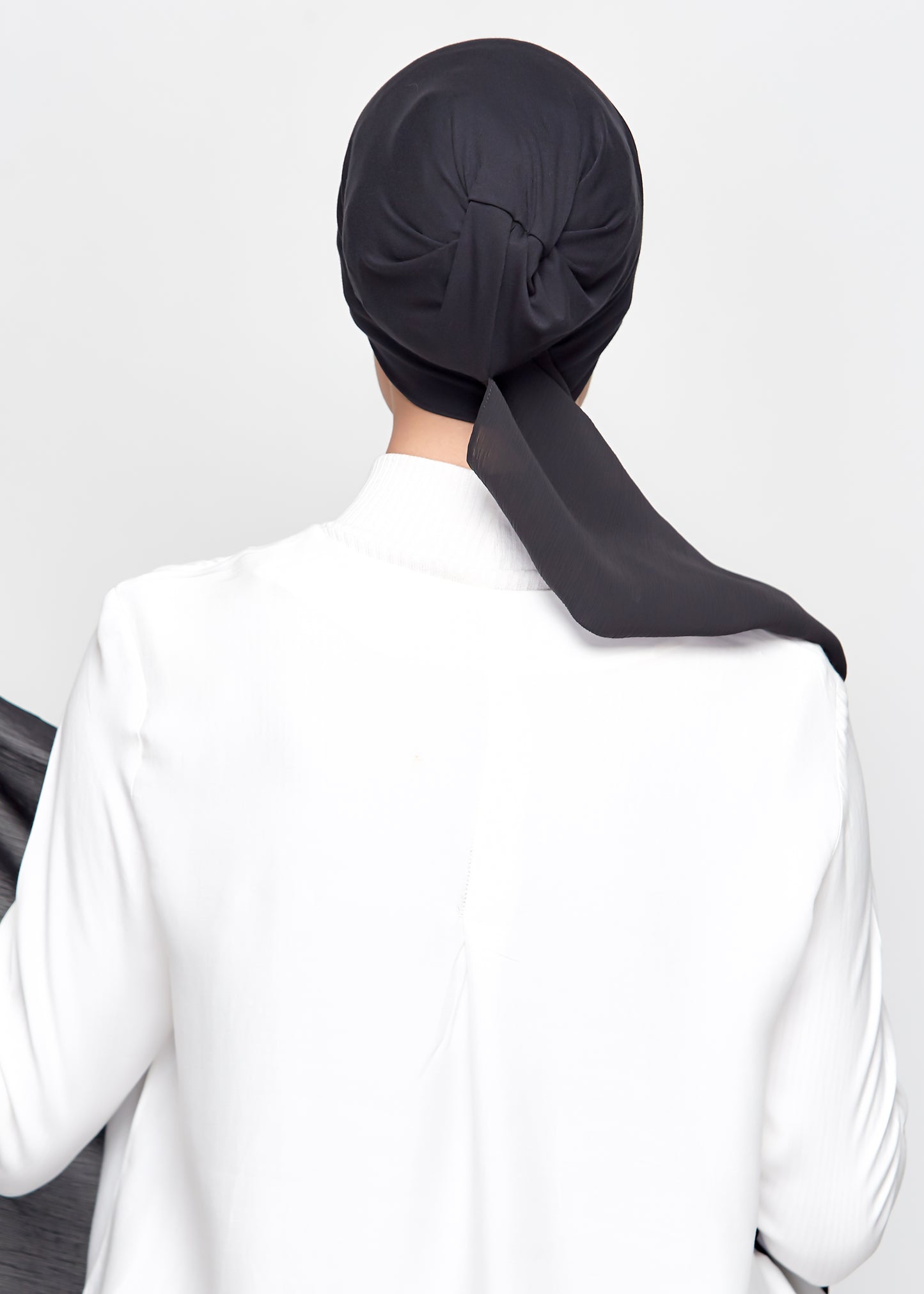 Chiffon Dolce in Pitch Black (Semi-Instant)