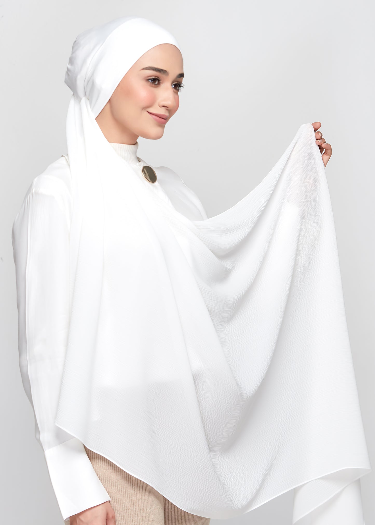 Chiffon Dolce in Pure White (Semi-Instant)
