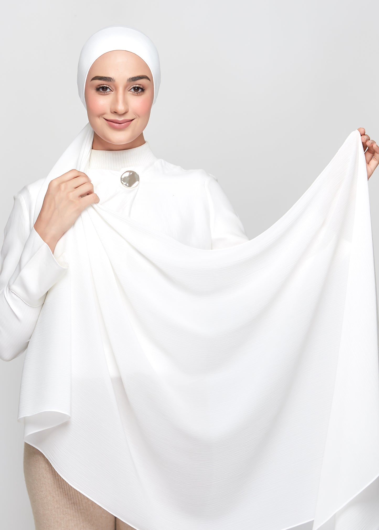 Chiffon Dolce in Pure White (Semi-Instant)