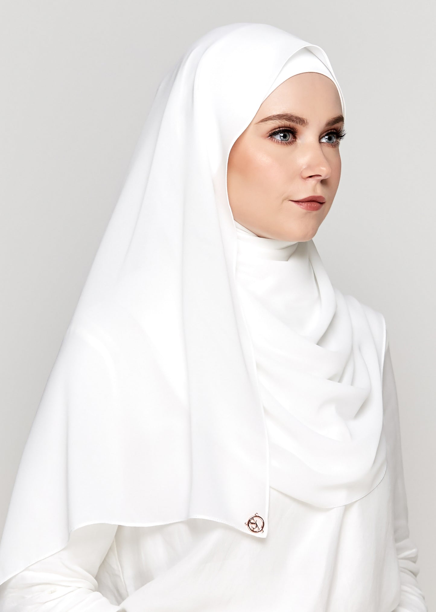 Tie-Back Chiffon Gabana in Pure White