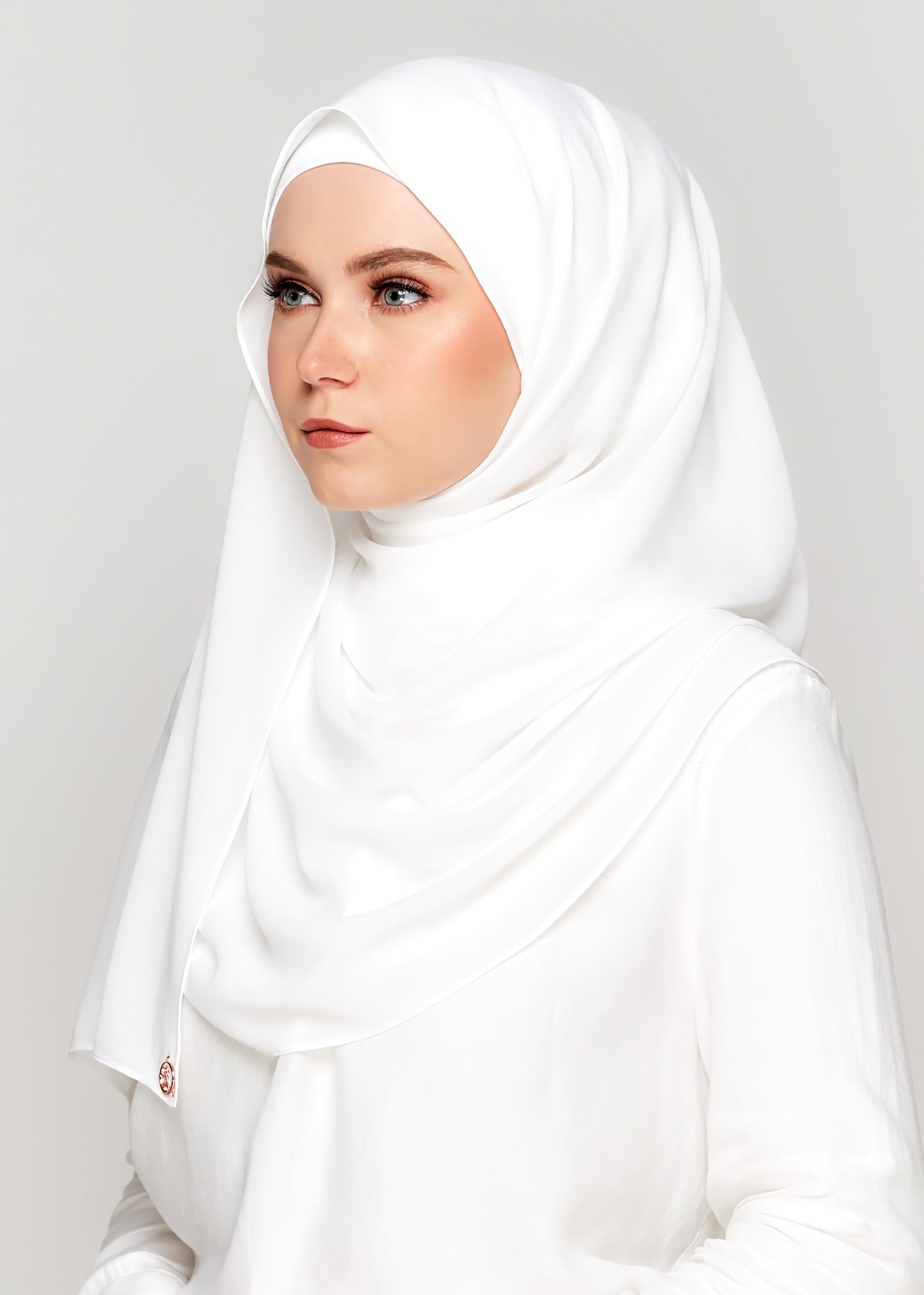 Tie-Back Chiffon Gabana in Pure White