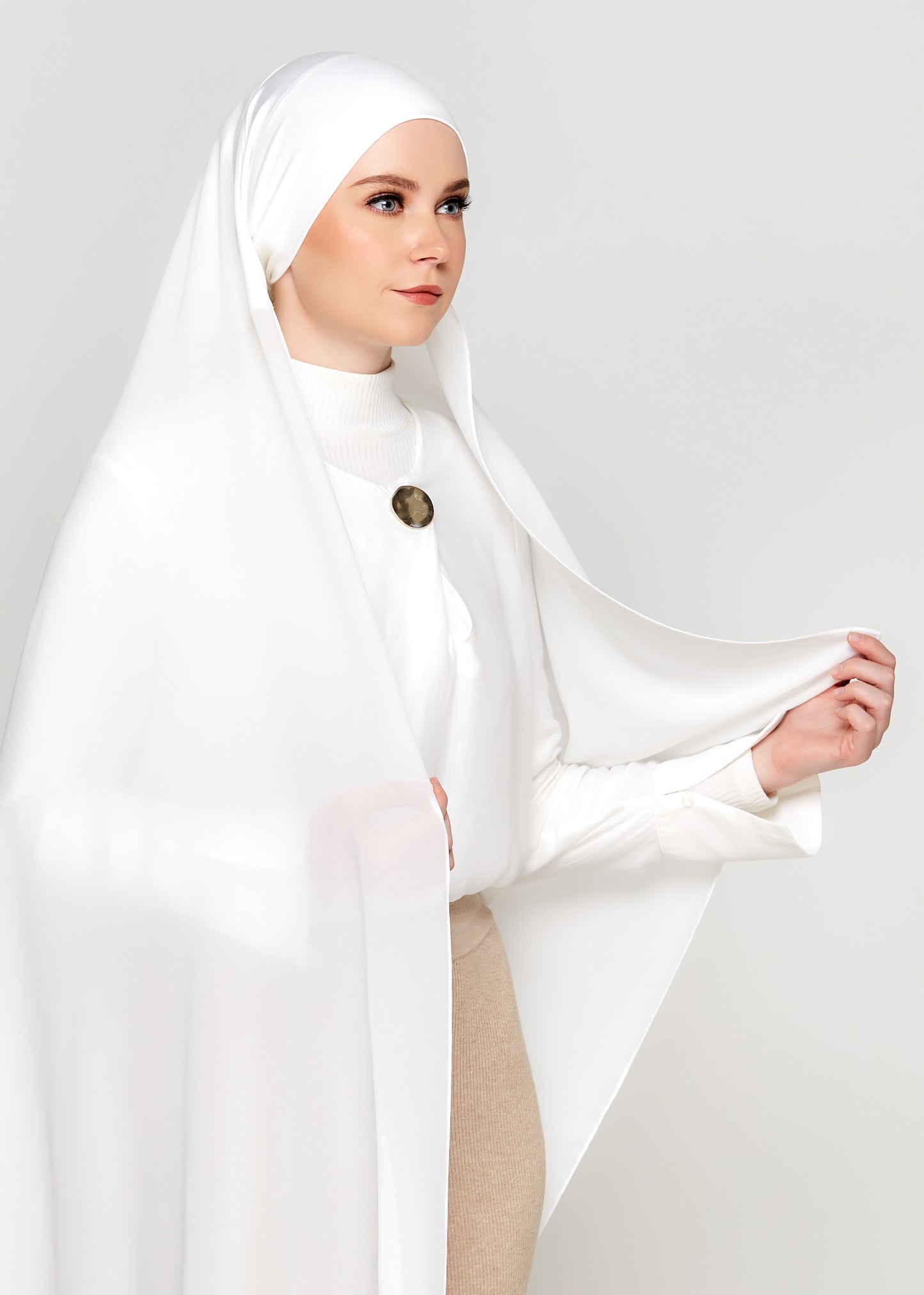Tie-Back Chiffon Gabana in Pure White