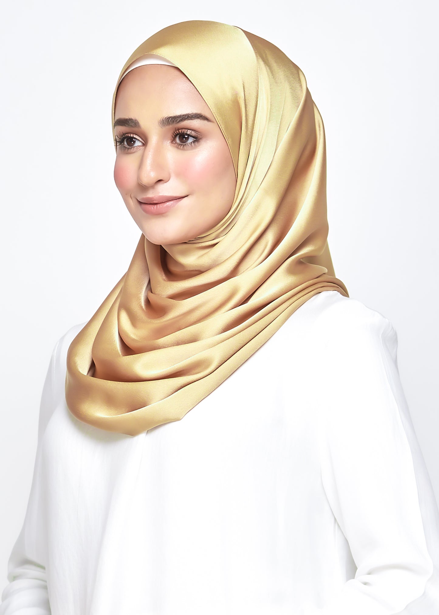Satin Diamond in Lion Gold