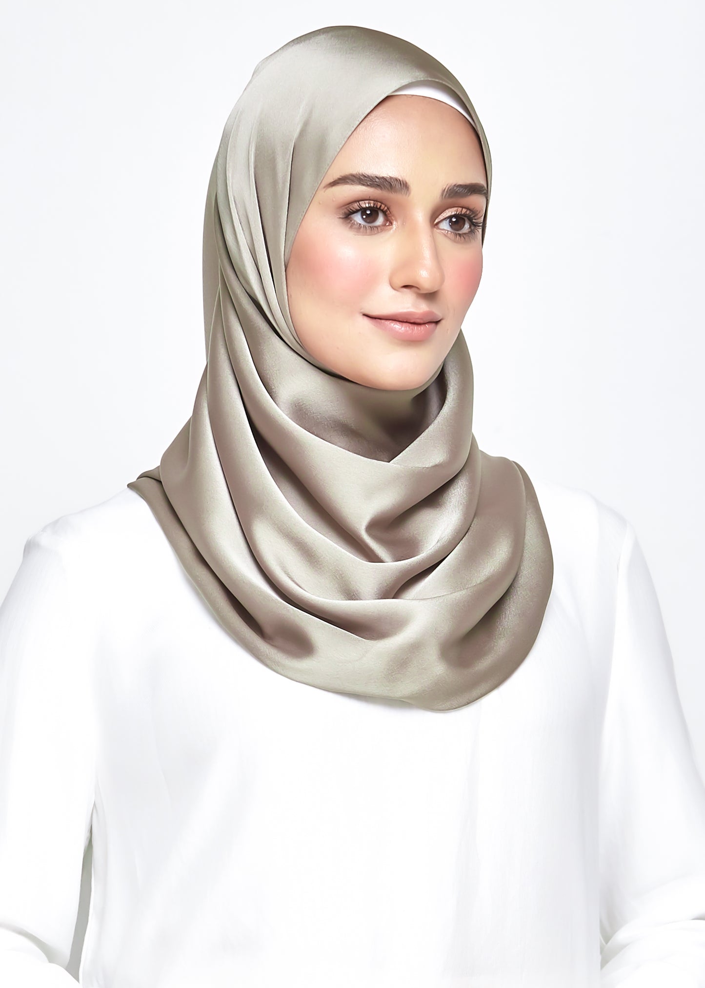 Satin Diamond in Ash Taupe