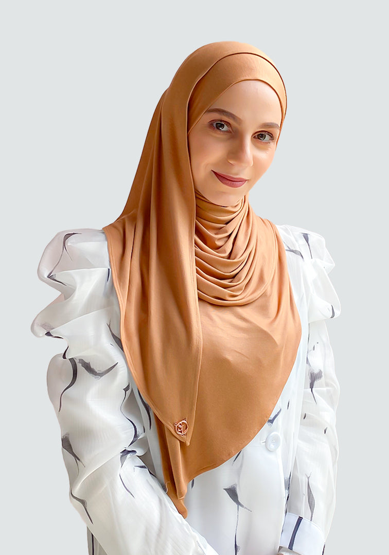 Tie-Back Cozy in Golden Spring