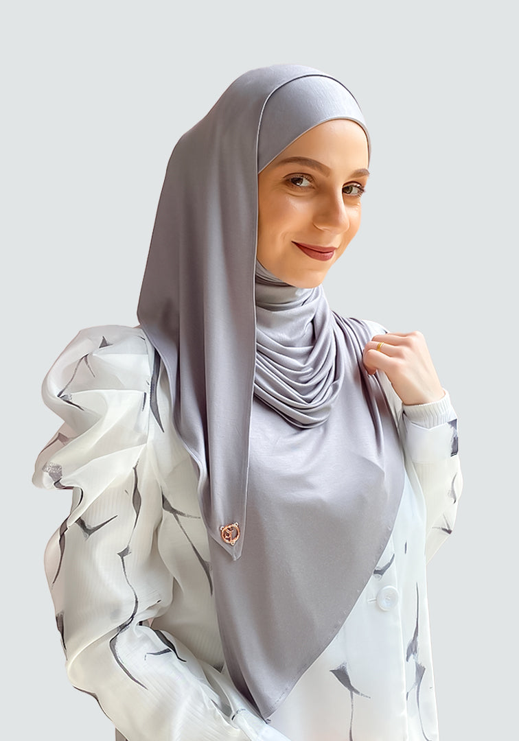 Tie-Back Cozy in Light Platinum