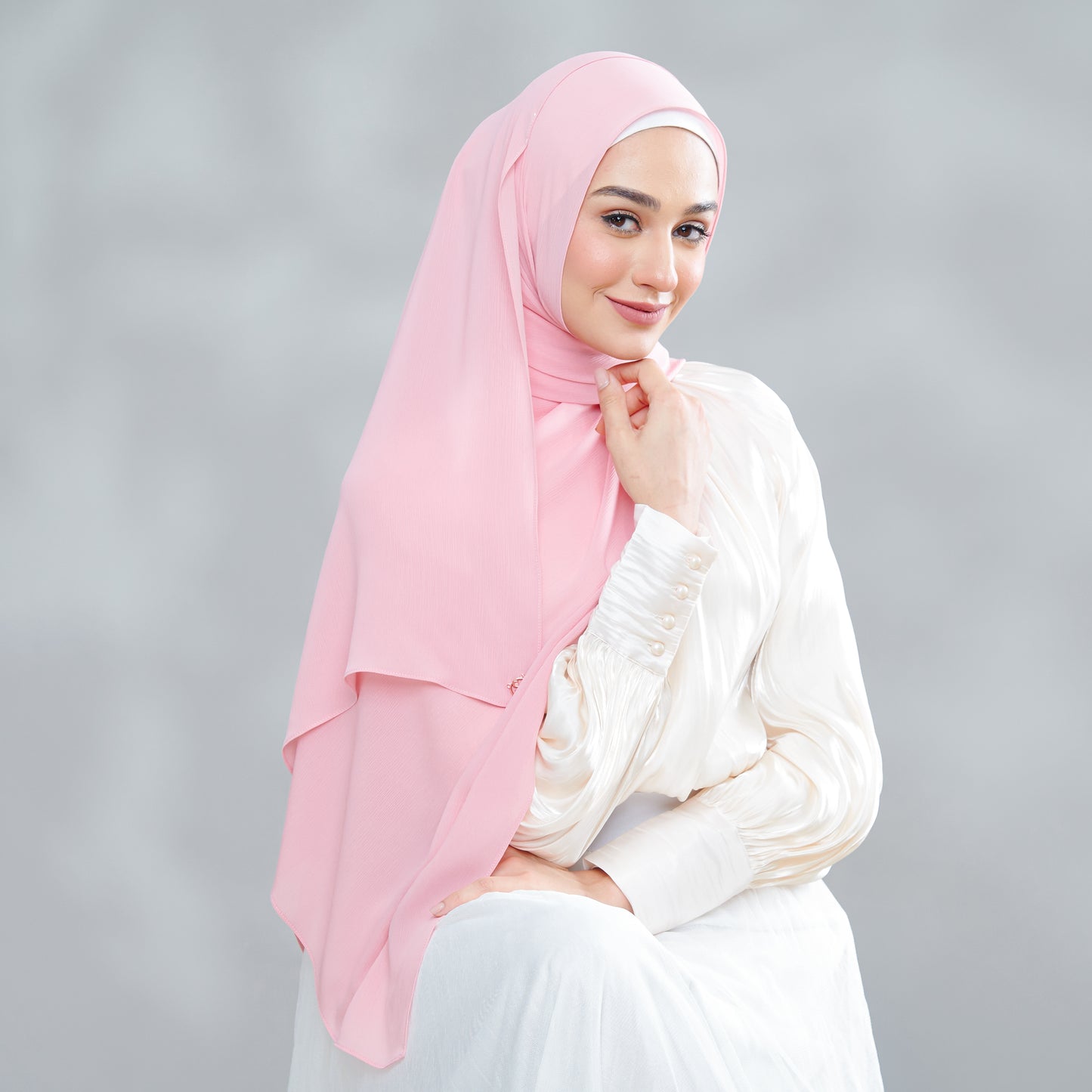 Selena Magnet Series in French Pink