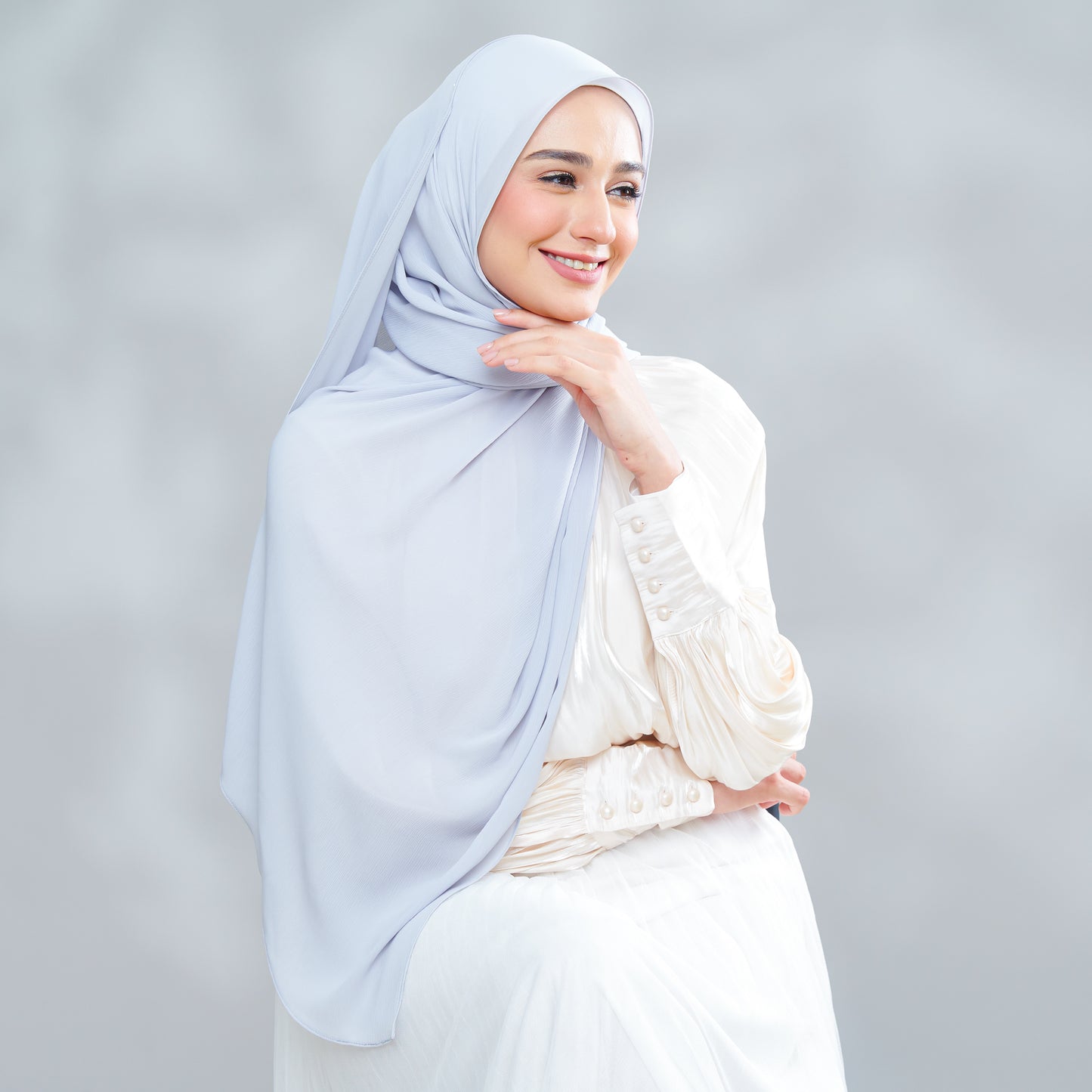 Selena Magnet Series in Titanium