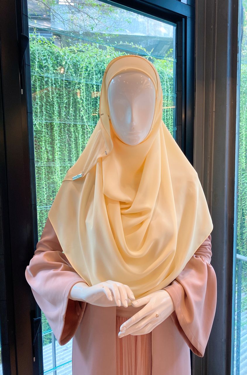 Double Loop Rhinestone in Soft Yellow