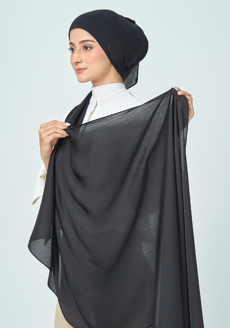 Semi-Instant Satin Hope in Bold Black