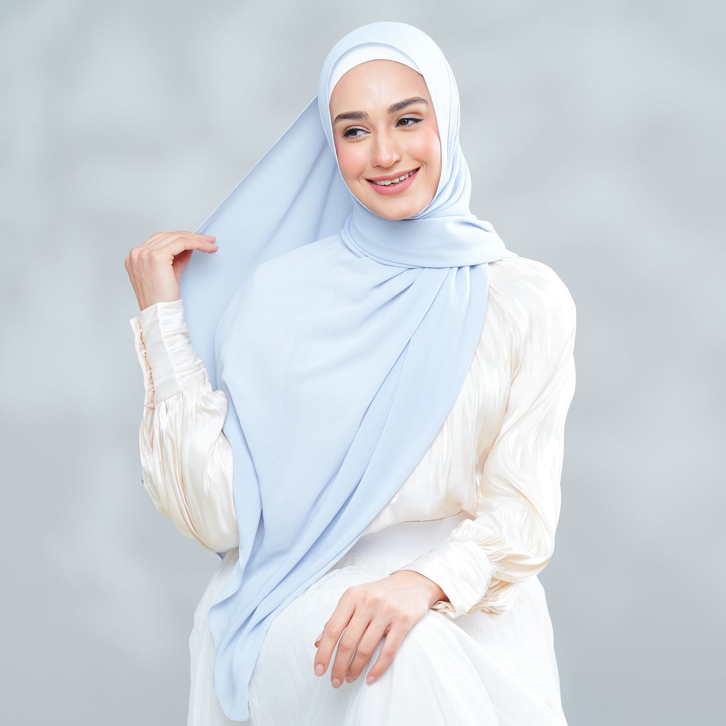 Selena Magnet Series in Powder Blue