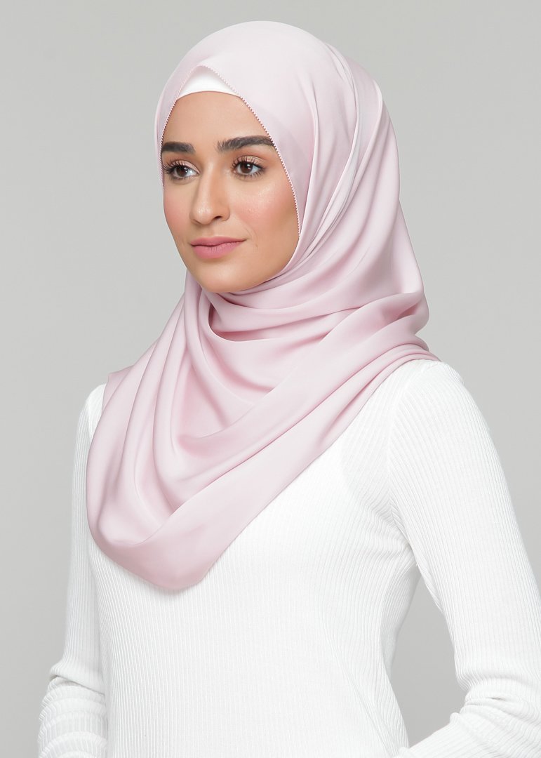 Satin Matte in Light Rose (Eyelash Hem)