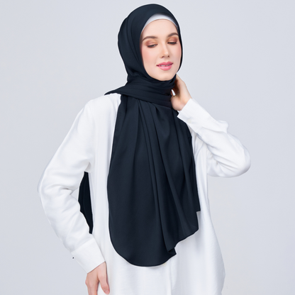 Instant Tag n' Go Shawl | Satin Bulle in Pitch Black