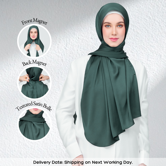 Instant Tag n' Go Shawl | Satin Bulle in Emerald Green