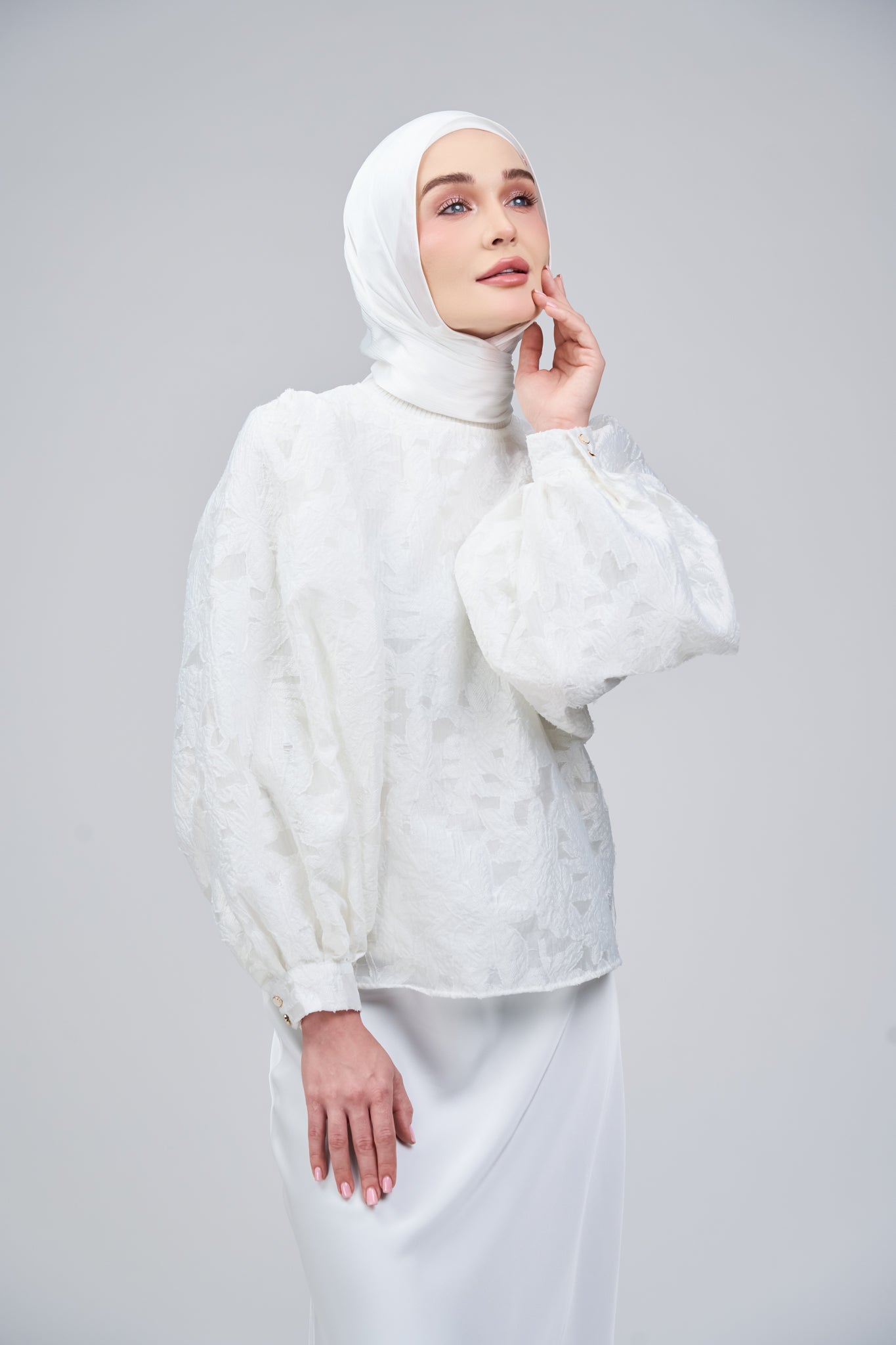 HoodX B.E in Bridal White