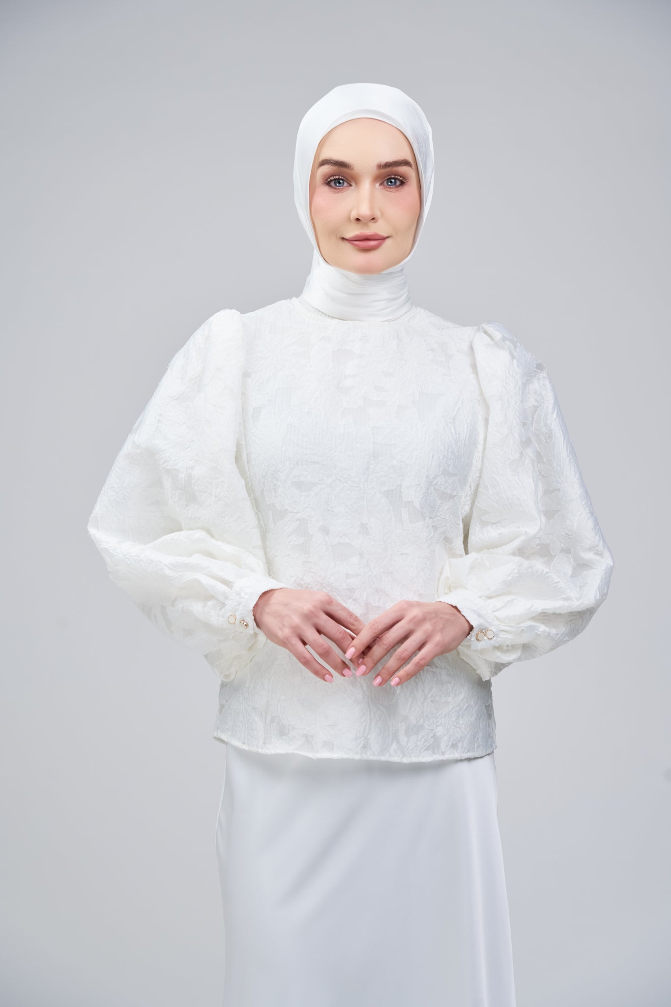 HoodX B.E in Bridal White