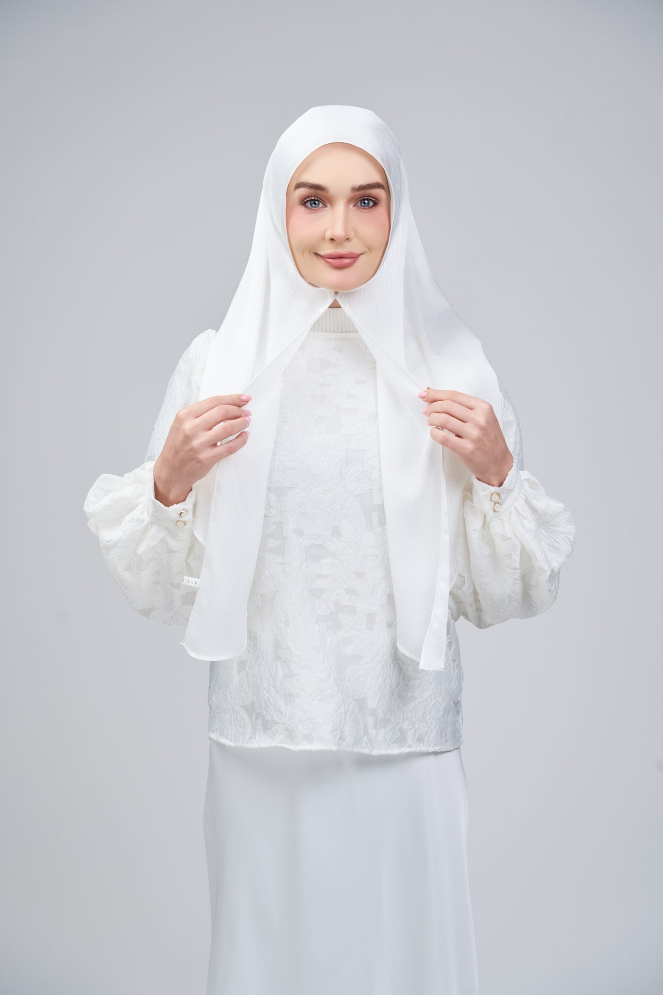 HoodX B.E in Bridal White