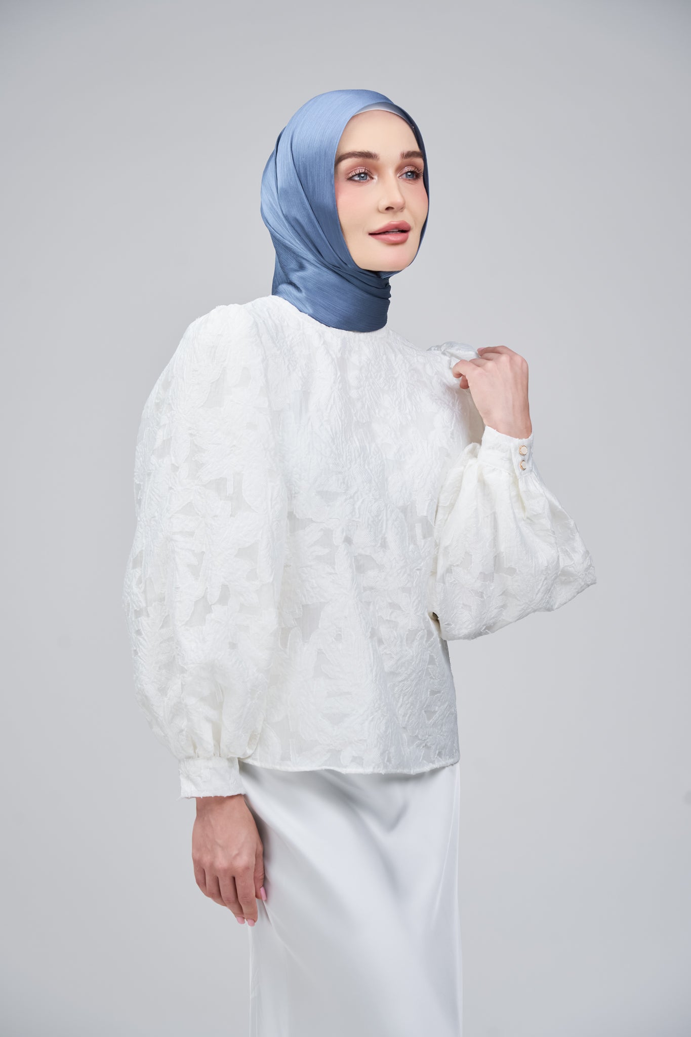 HoodX B.E in Lapis Blue