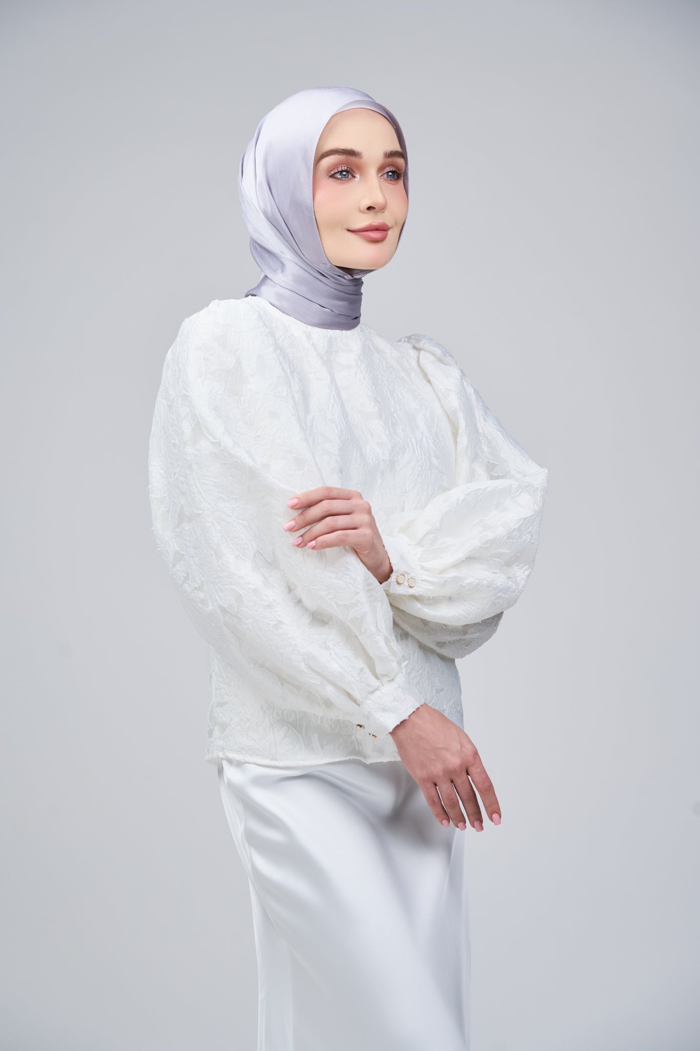 HoodX B.E in Silver Ash