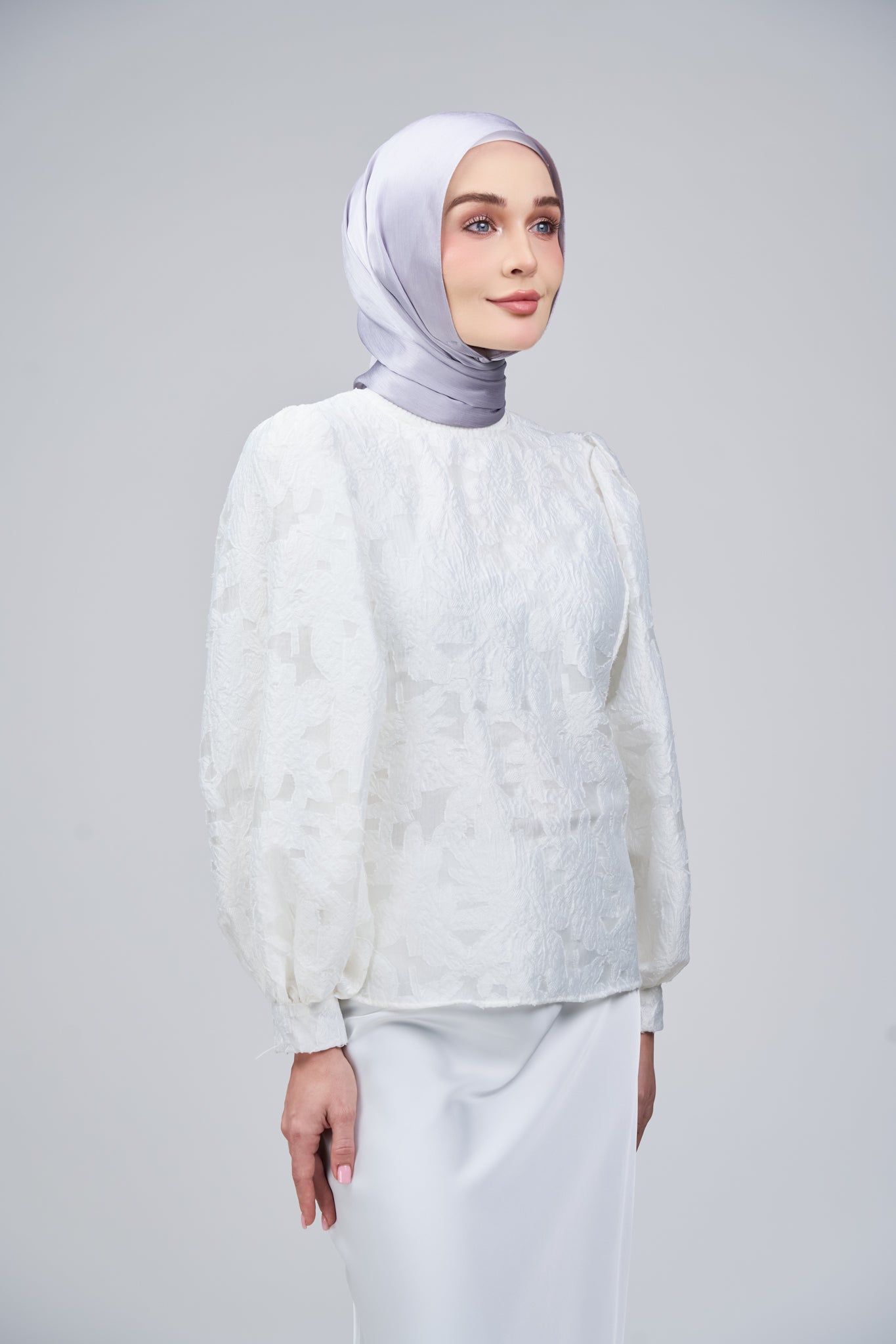 HoodX B.E in Silver Ash