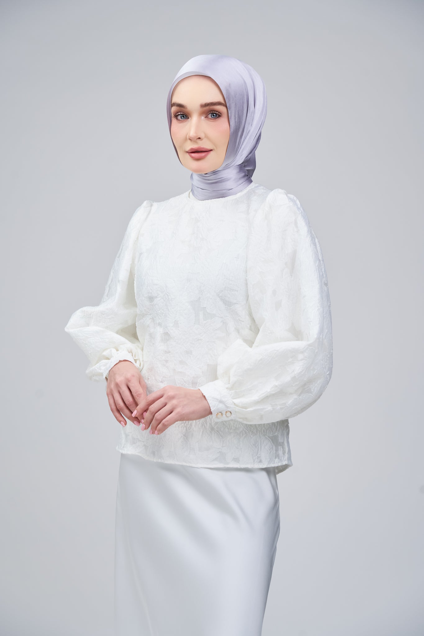 HoodX B.E in Silver Ash