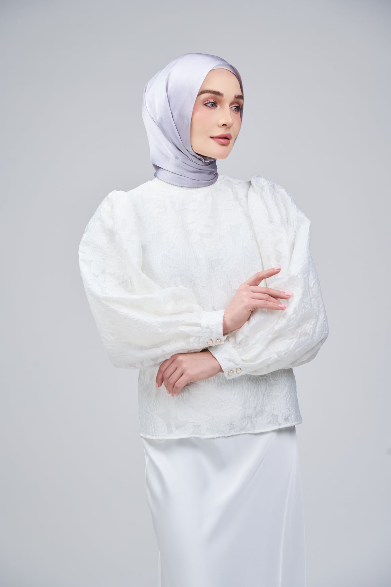 HoodX B.E in Silver Ash