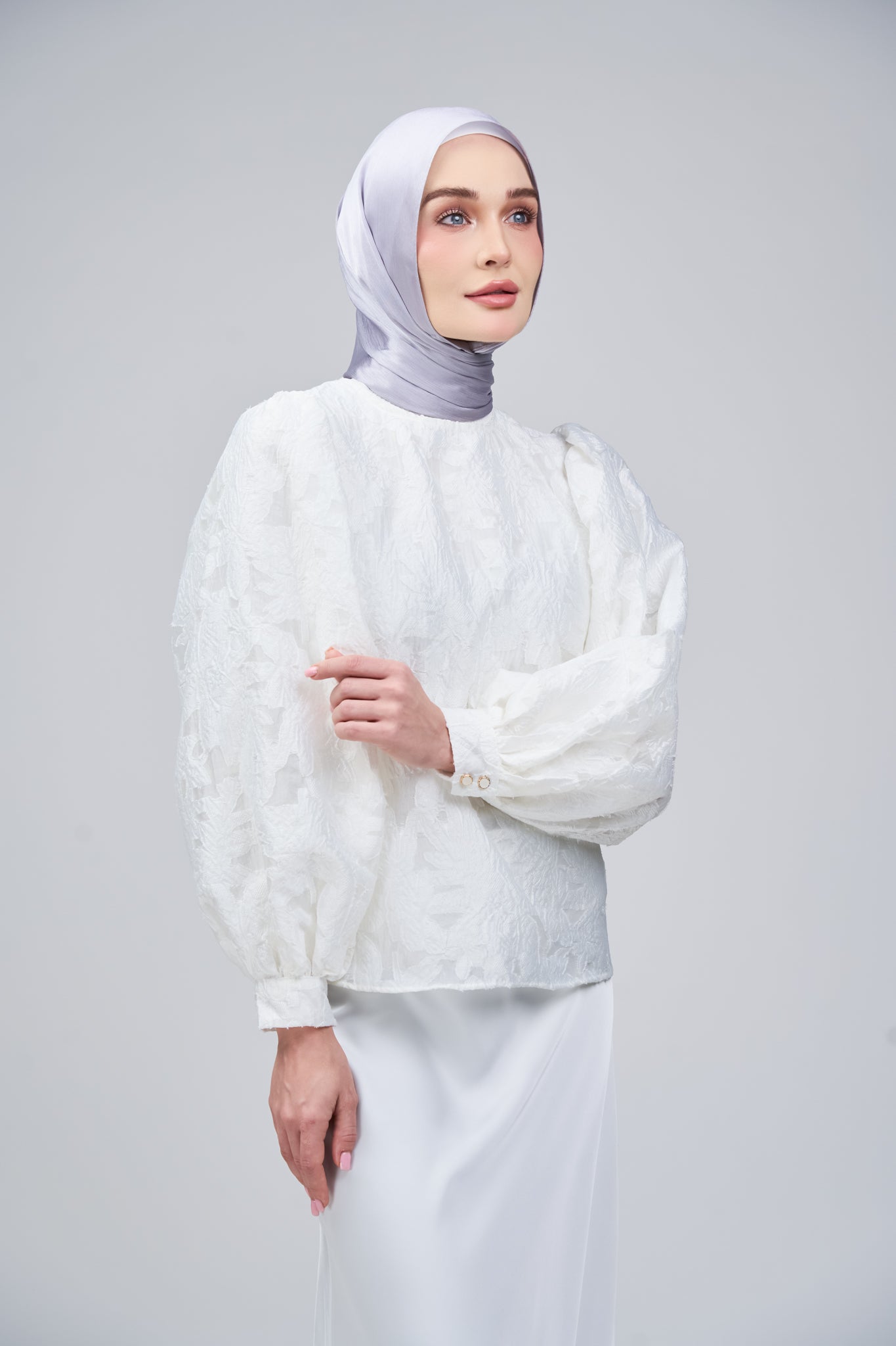 HoodX B.E in Silver Ash