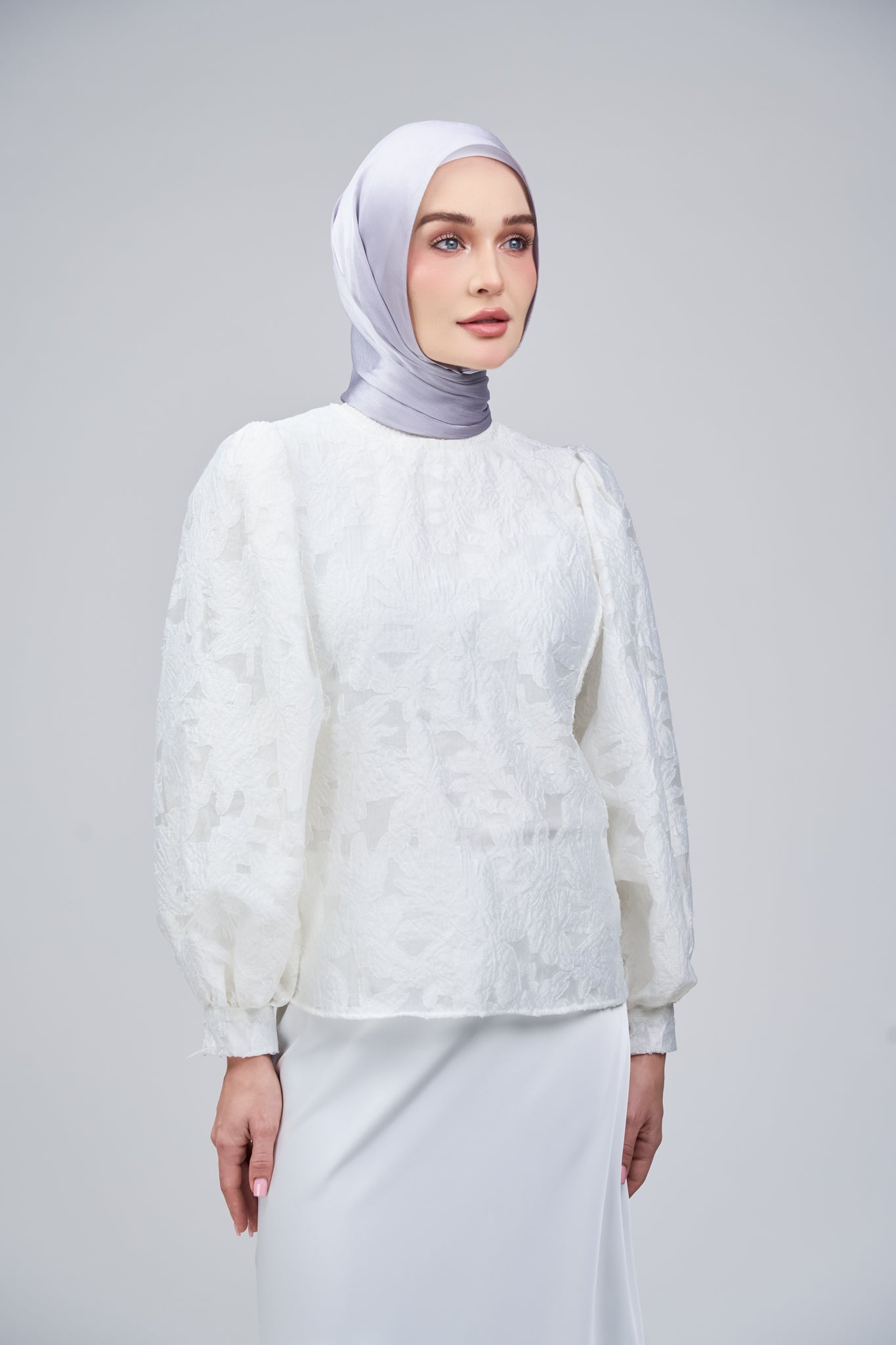 HoodX B.E in Silver Ash