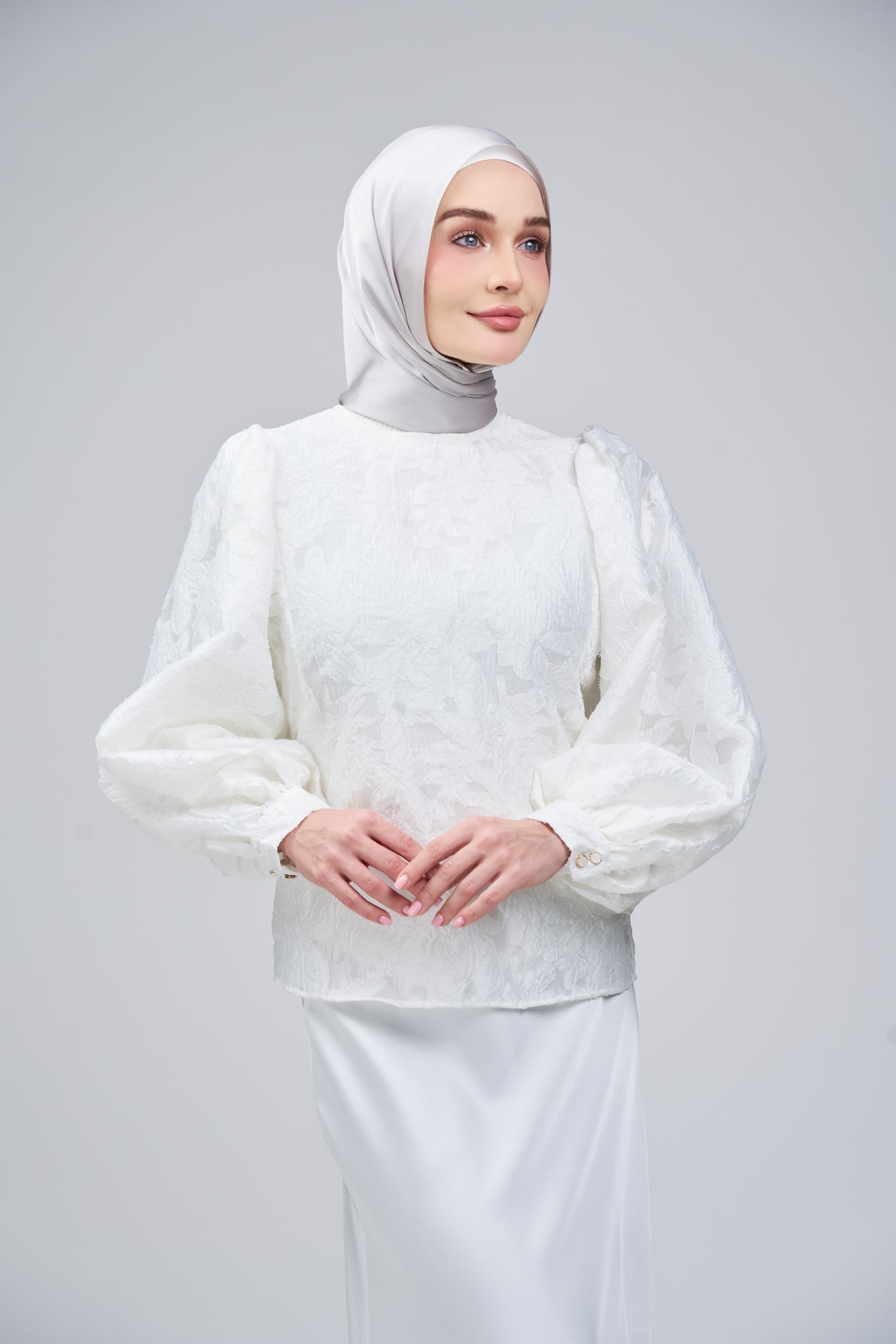 HoodX B.E in Silver Taupe