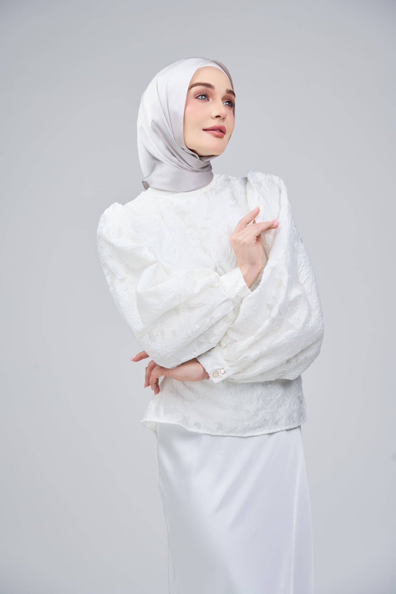 HoodX B.E in Silver Taupe