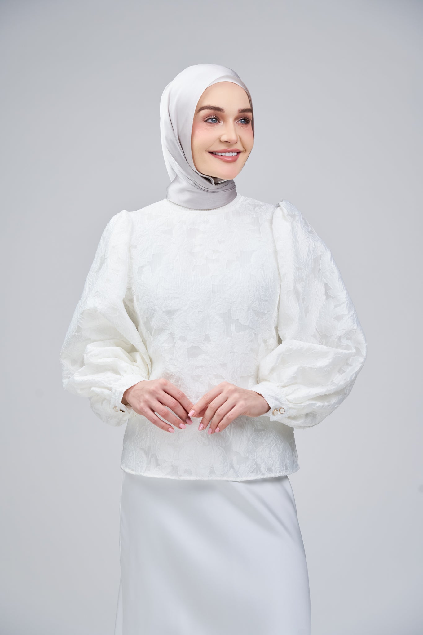 HoodX B.E in Silver Taupe