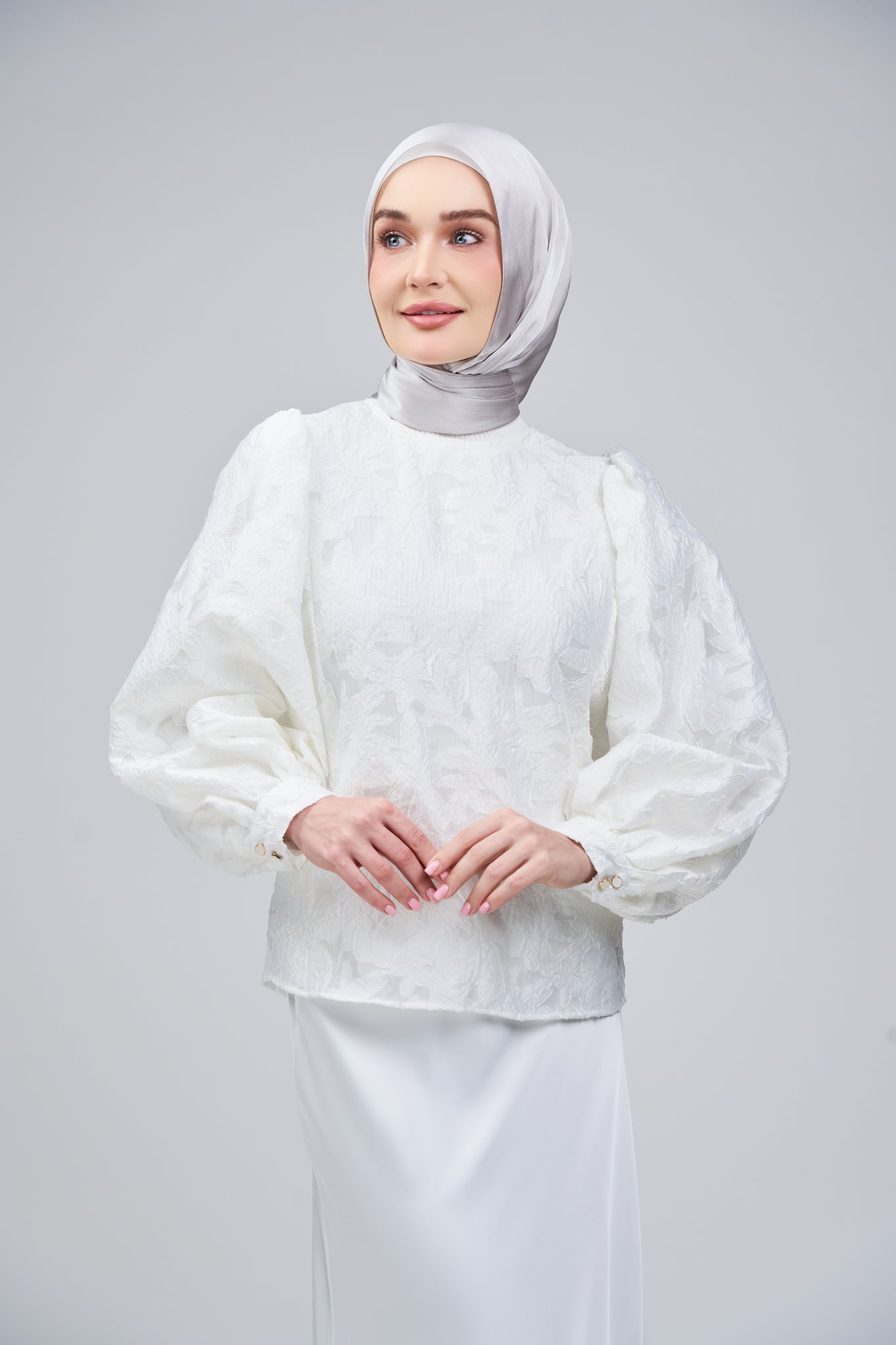 HoodX B.E in Silver Taupe