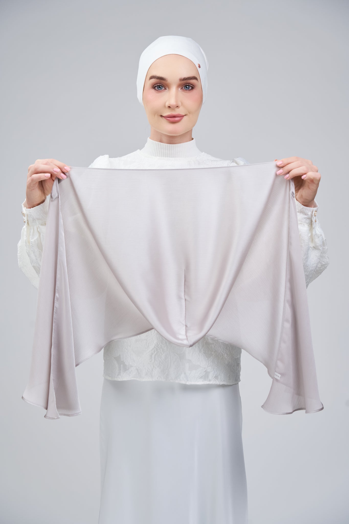 HoodX B.E in Silver Taupe