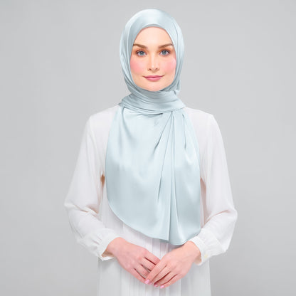 [As-Is] Instant Tag n' Go Shawl l Satin Silk in Caribbean Mint