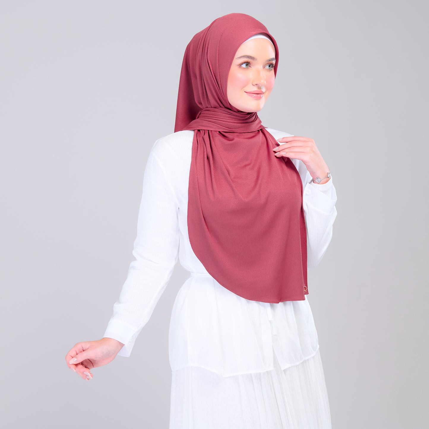 Instant Tag n' Go Shawl | Ribbed Jersey in Deep Raspberry