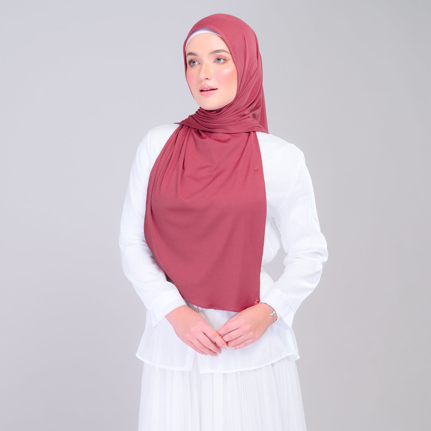 Instant Tag n' Go Shawl | Ribbed Jersey in Deep Raspberry