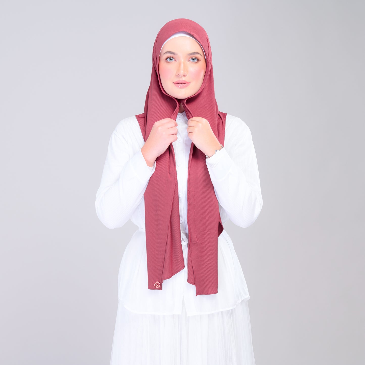 Instant Tag n' Go Shawl | Ribbed Jersey in Deep Raspberry