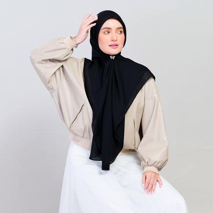 Bawal Dian in Black