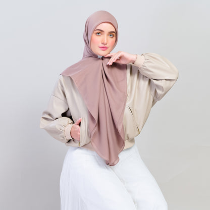 Bawal Dian in Deep Chai