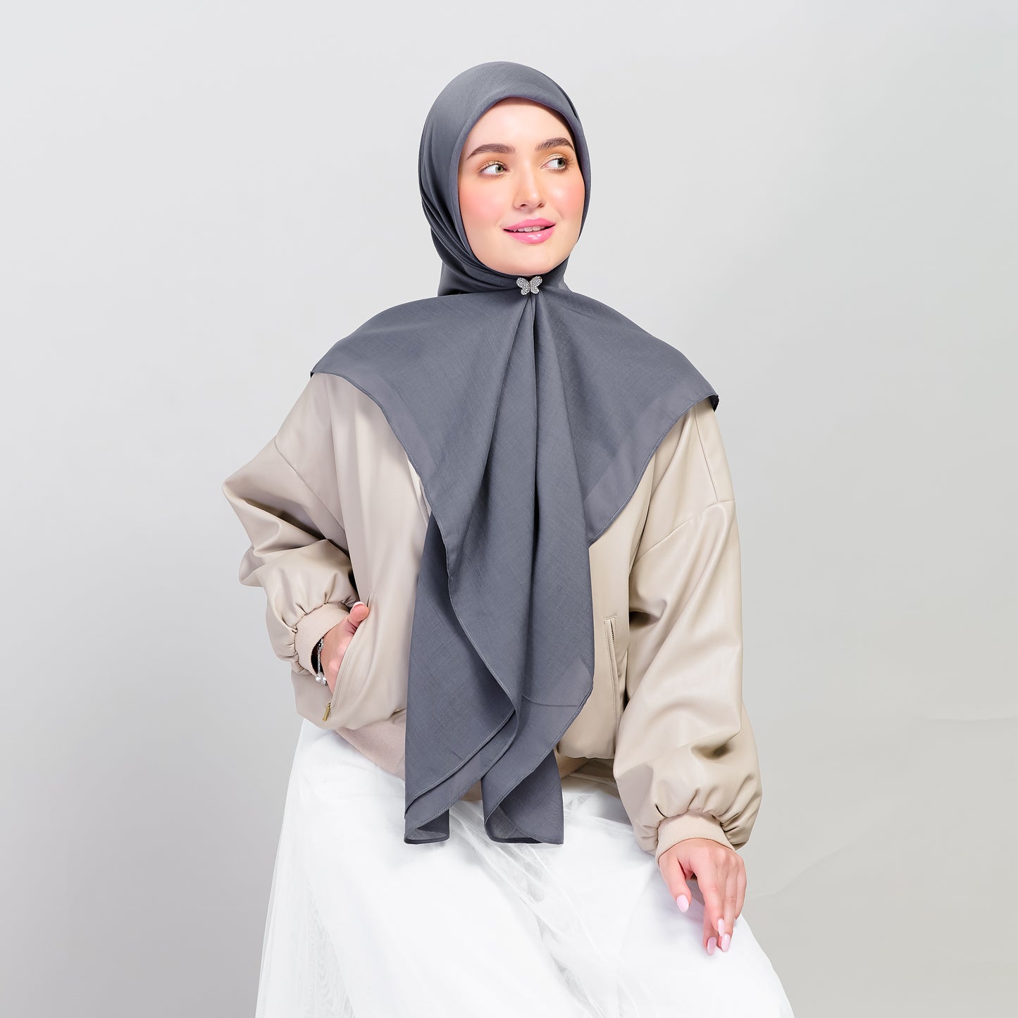 Bawal Dian in Dark Grey