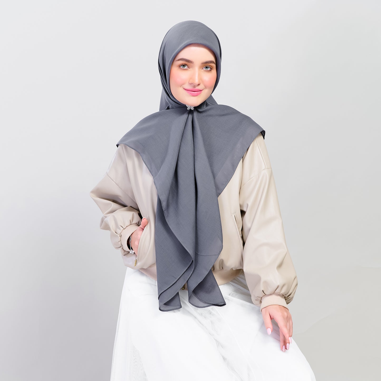 Bawal Dian in Dark Grey